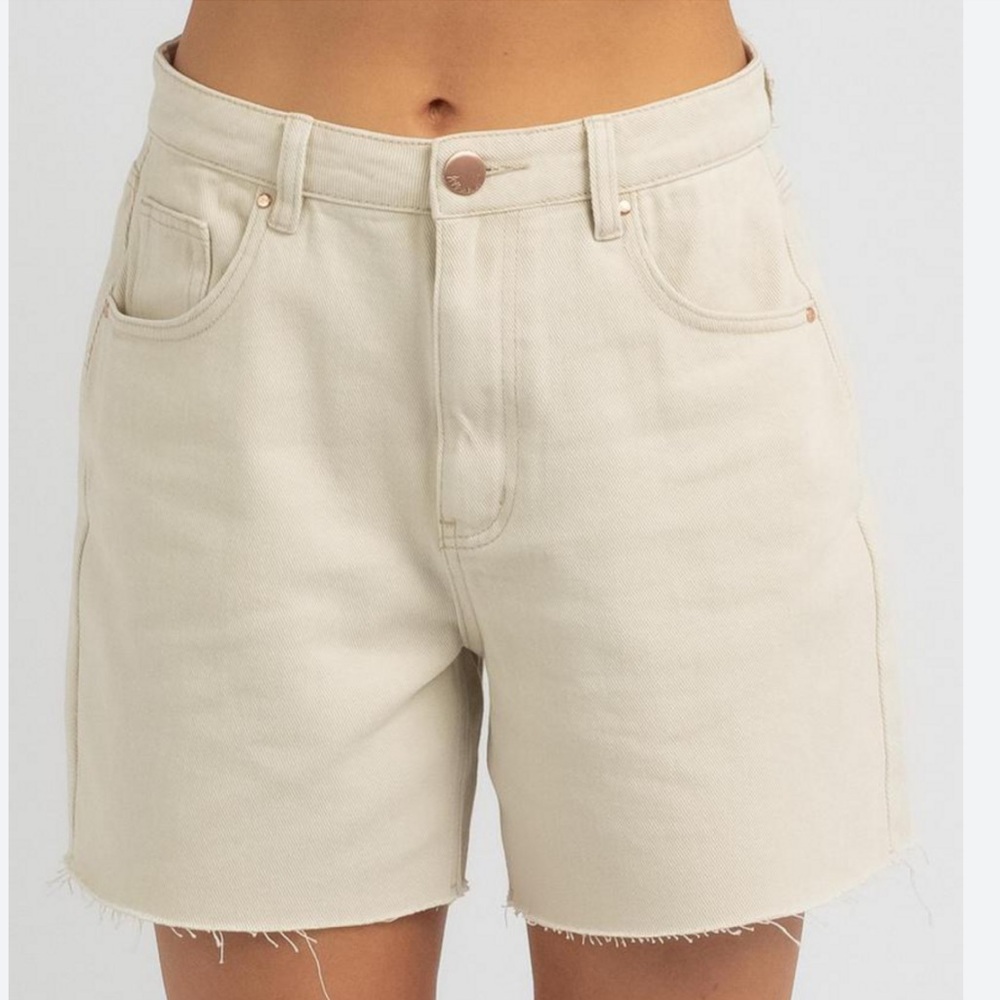 Ava & Ever Cream, Frayed Hem, Women's Shorts Size 8